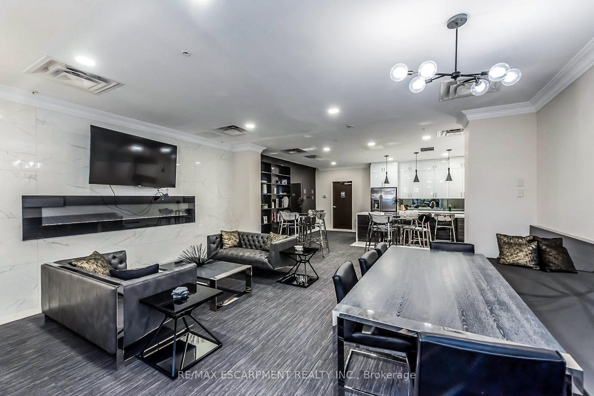 1 Bedroom Condo at 118 King,  Hamilton For sale