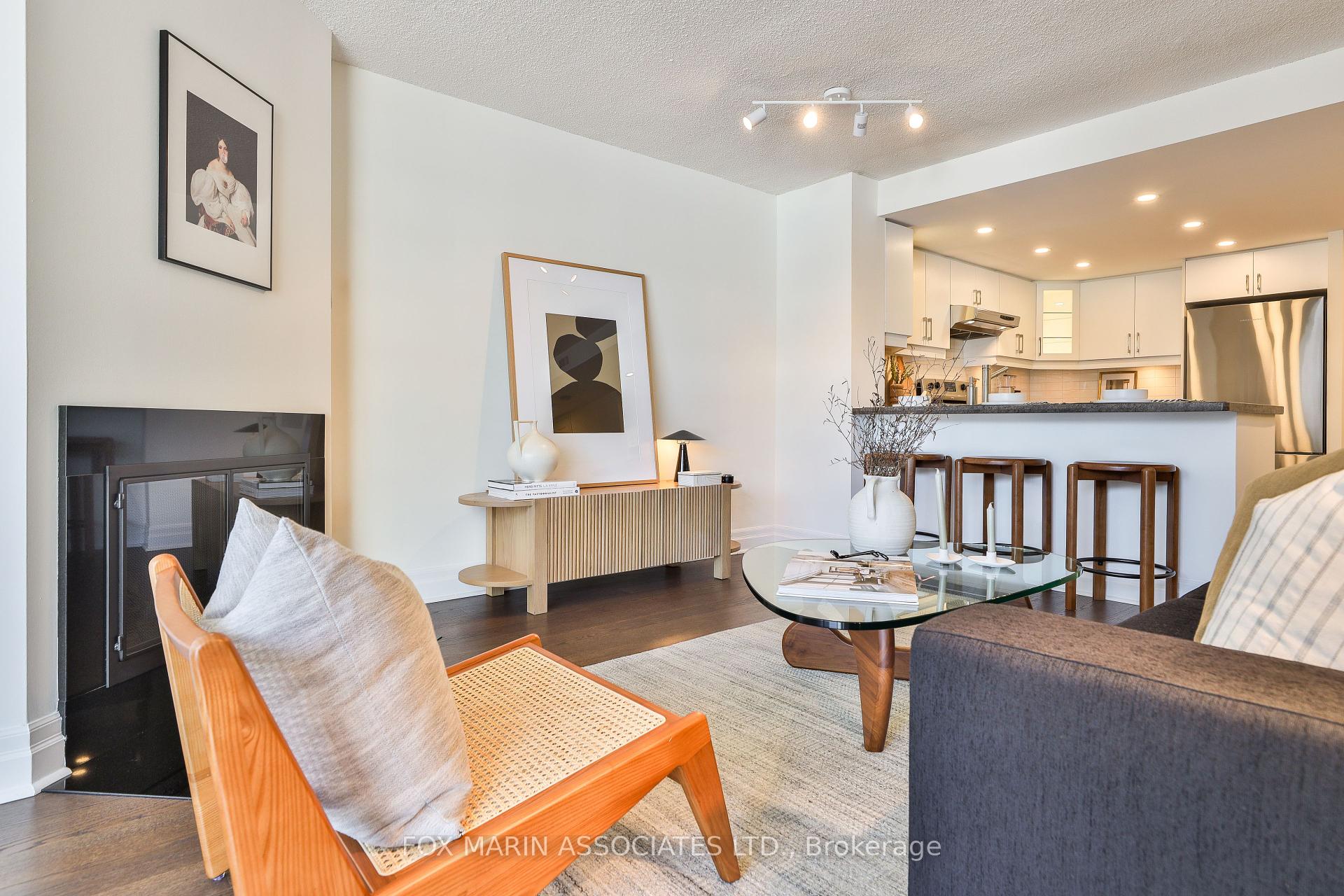 2 Bedrooms Condo at 701 King, Toronto For sale