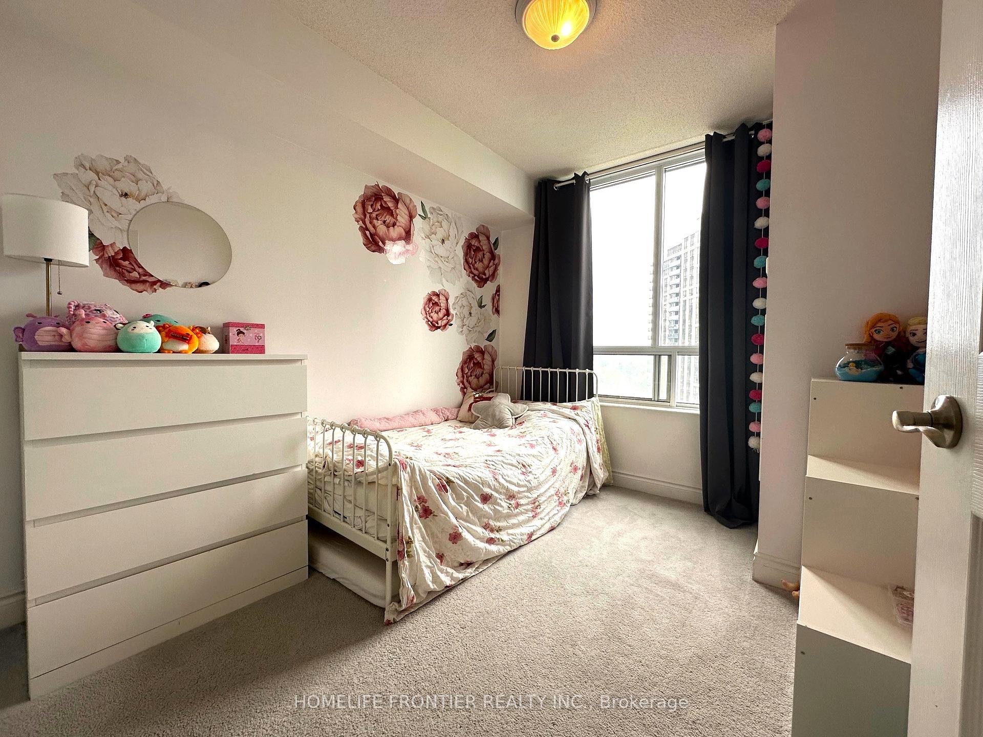 3 Bedrooms Condo at 80 Harrison Garden, Toronto For sale