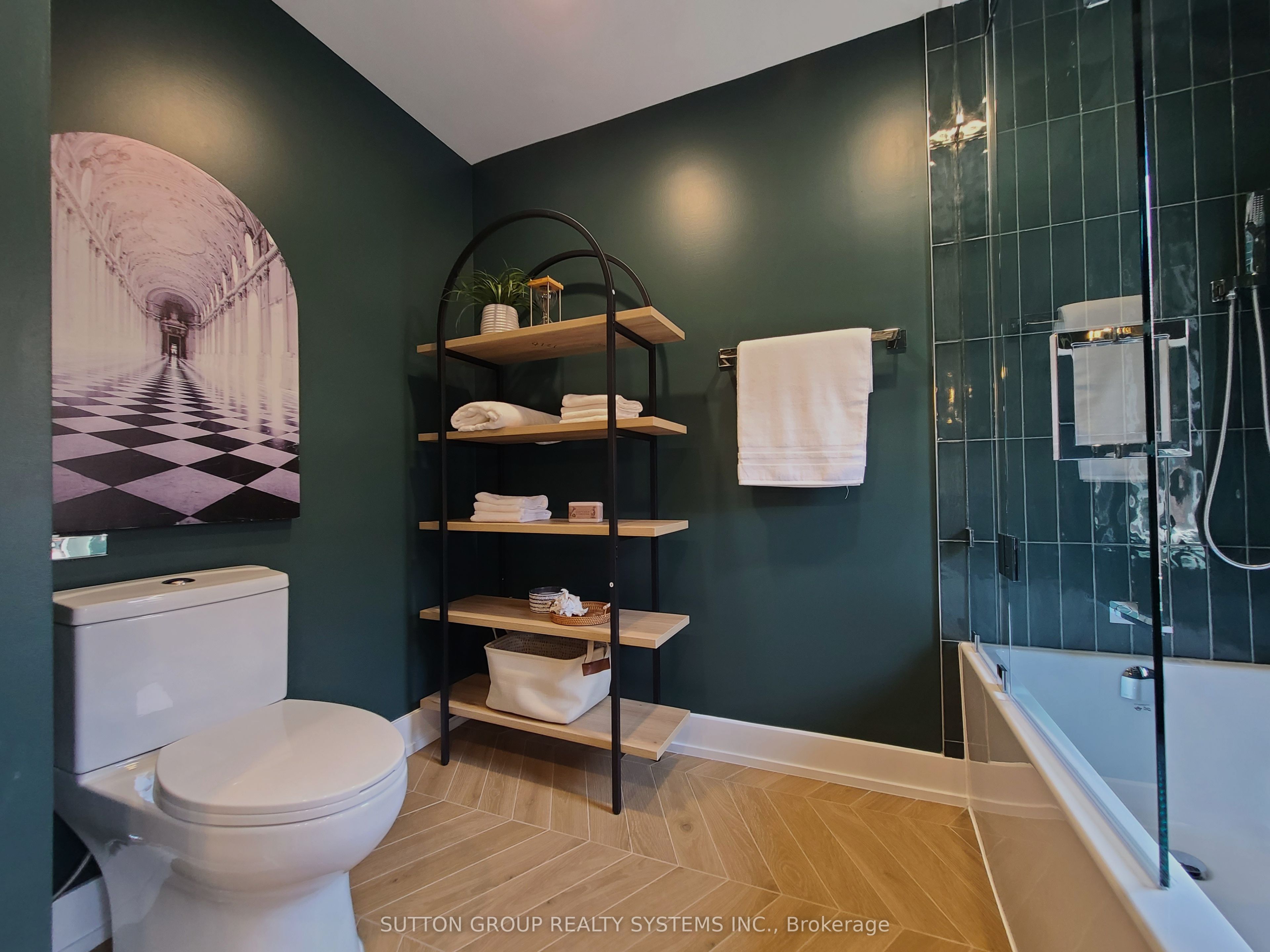 21 South Kingsway