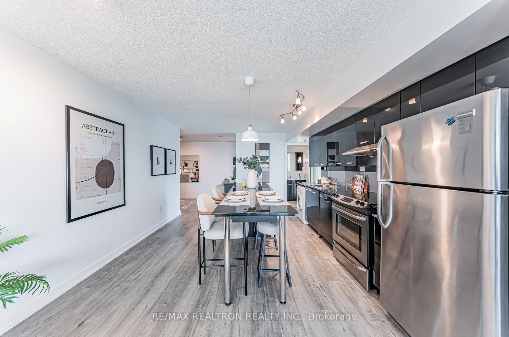 3 Bedrooms Condo at 29 Singer, Toronto For sale