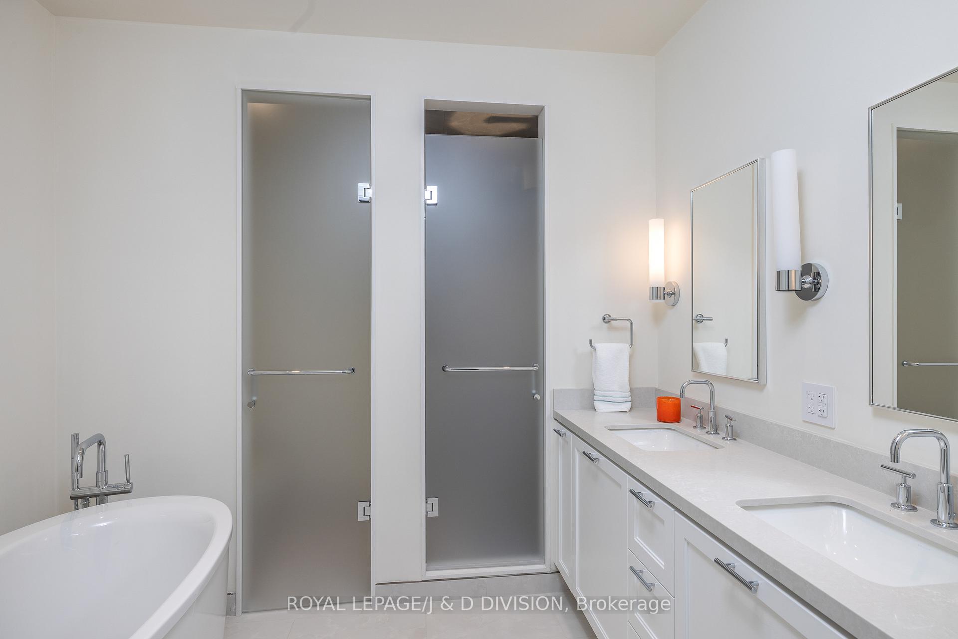 3 Bedrooms Condo at 1 Strathgowan, Toronto For sale