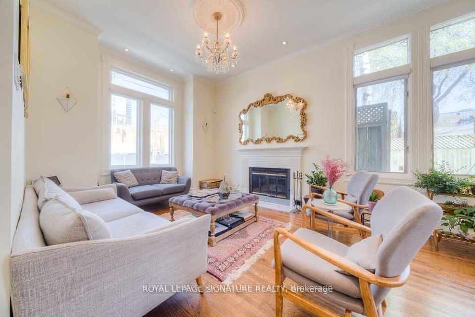 387 Shuter