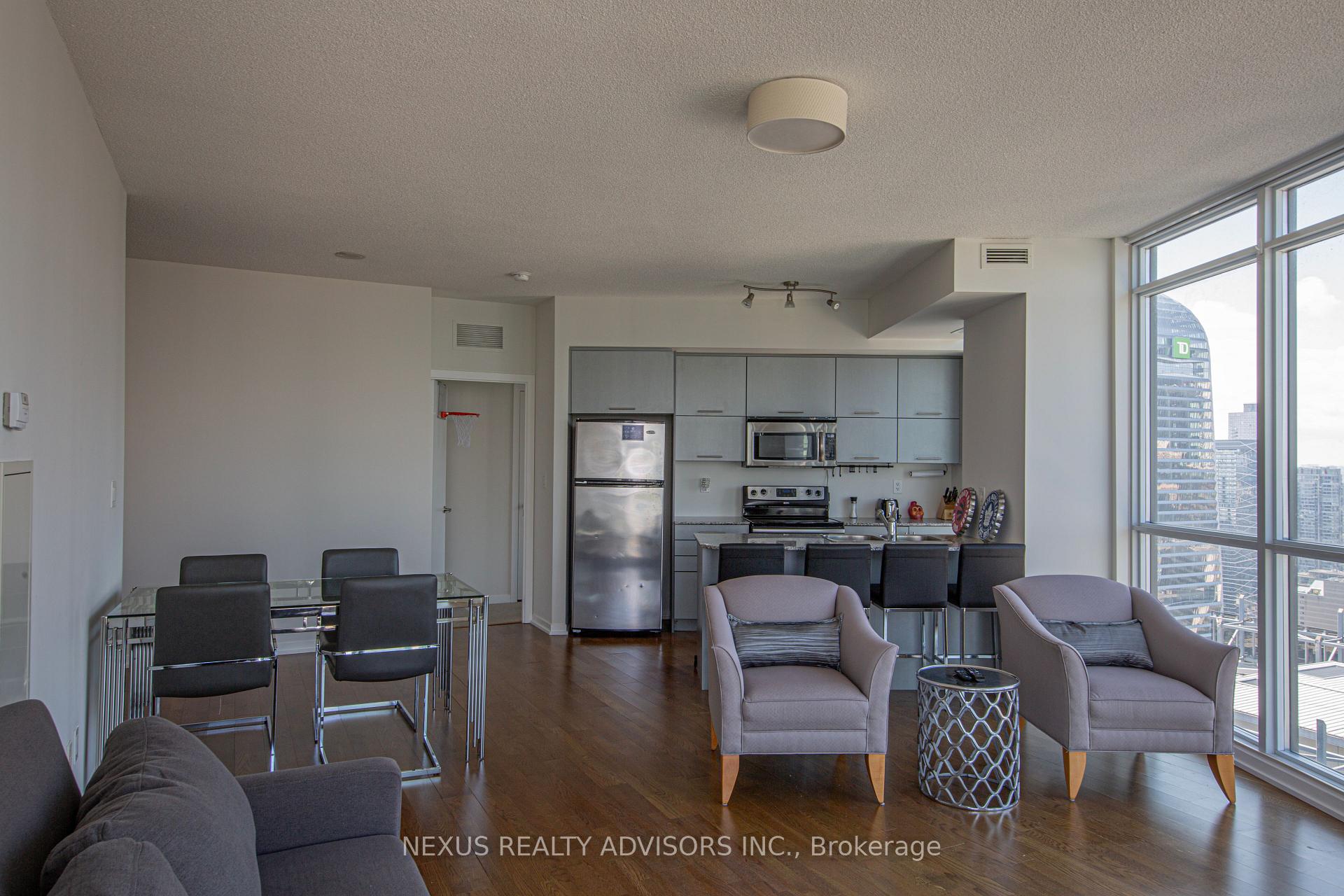 2 Bedrooms Condo at 65 Bremner, Toronto For sale