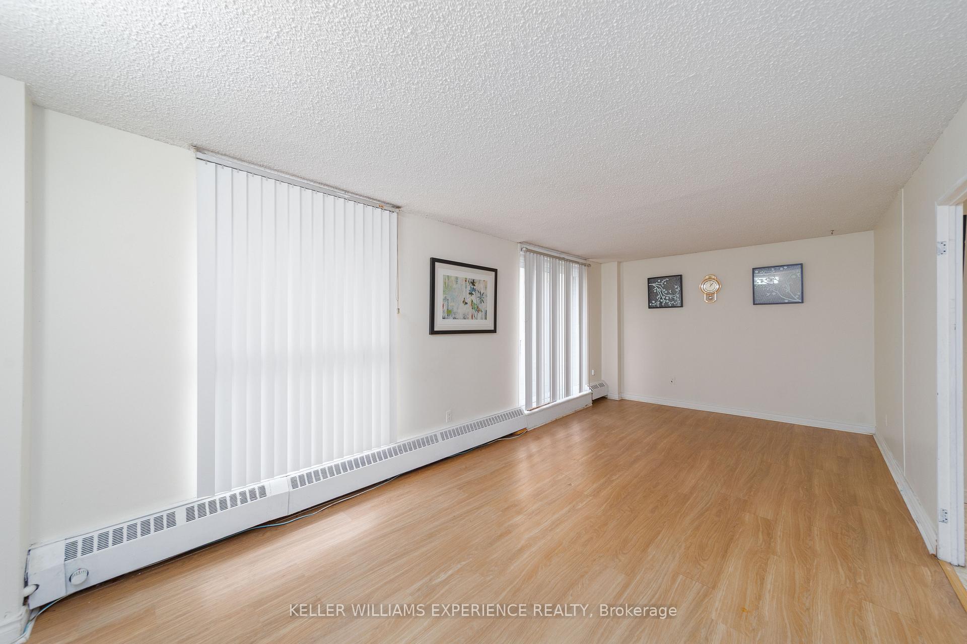4 Bedrooms Condo at 4661 Jane, Toronto For sale