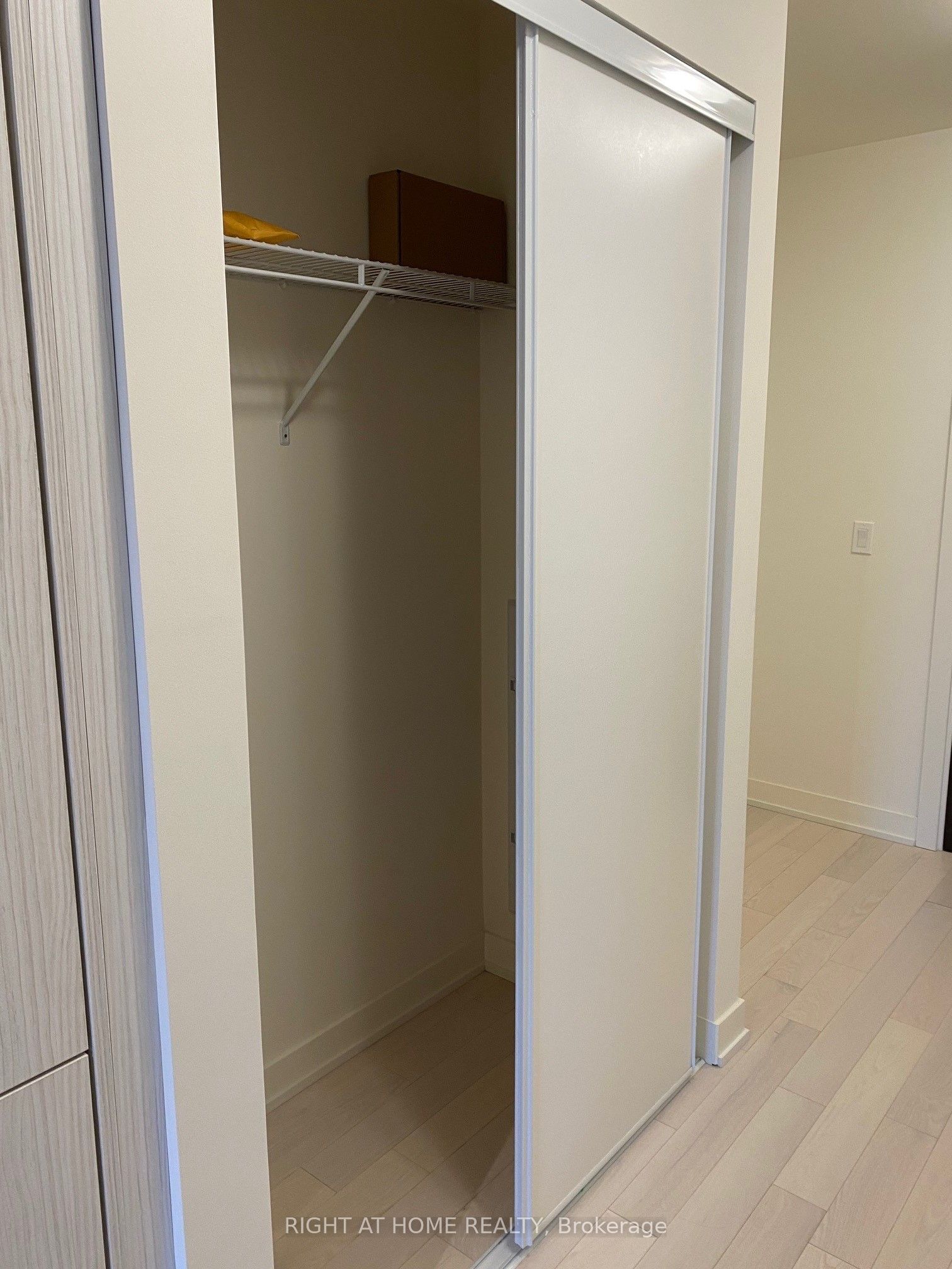 330 Richmond Street W, #Unit 901