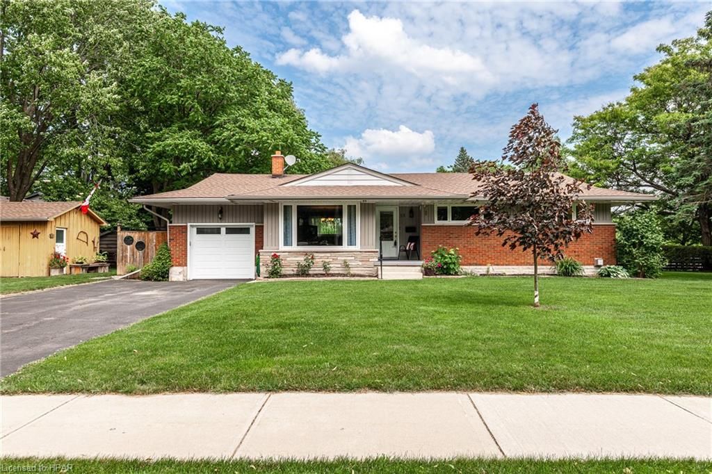 35 DAWSON Street Stratford Ontario N5A 5M3