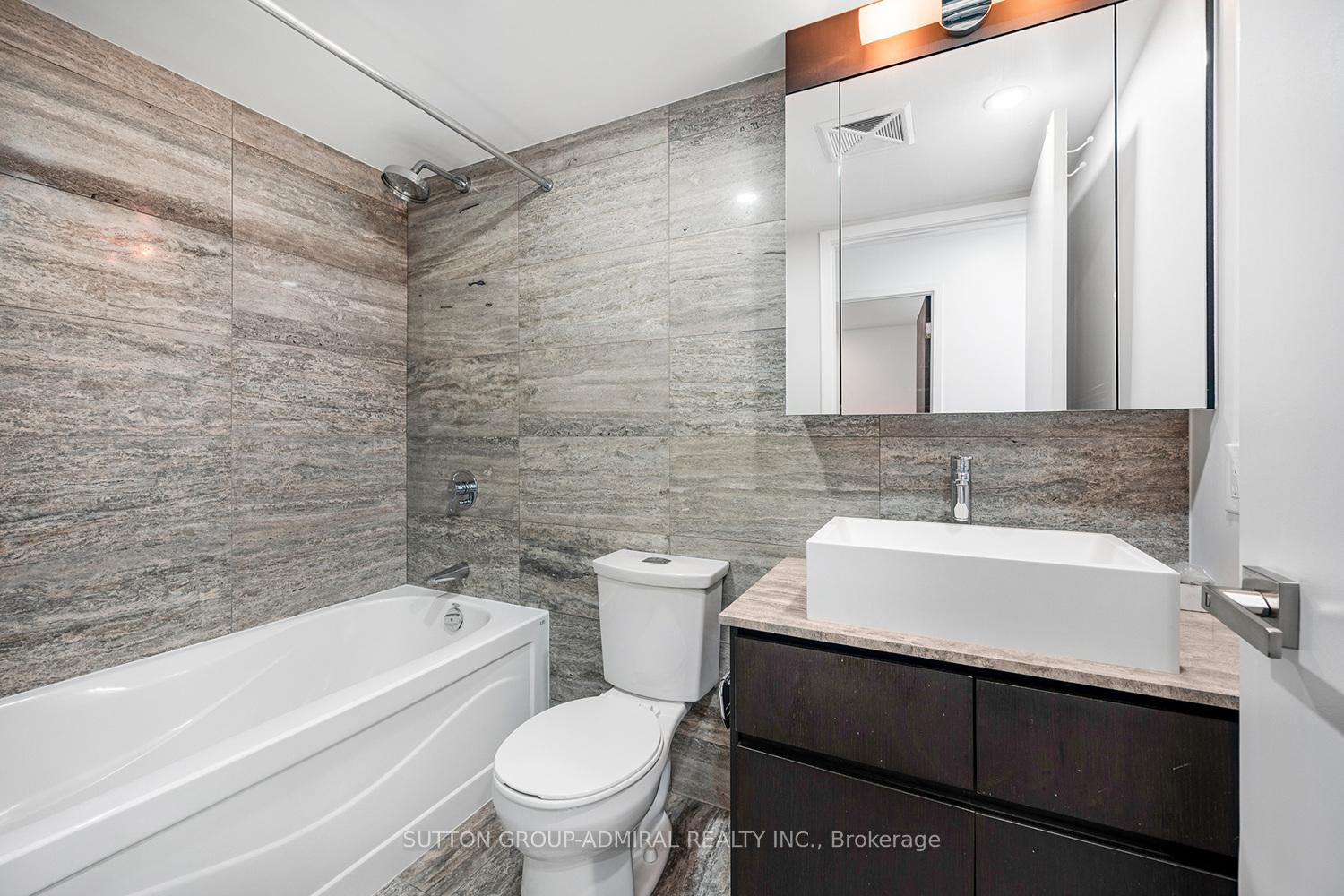 3 Bedrooms Condo at 18 Capreol, Toronto For sale