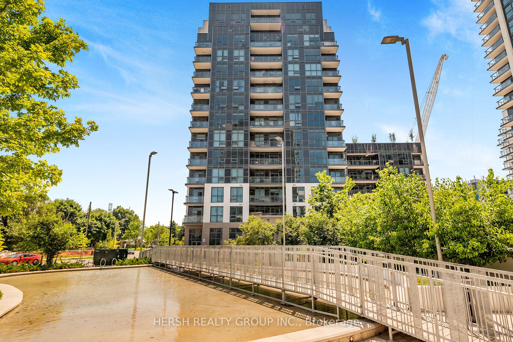 3 Bedrooms Condo at 10 Meadowglen,  Toronto For sale