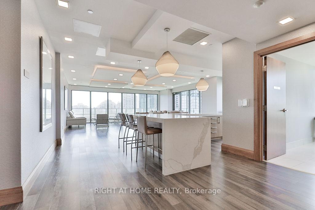 2 Bedrooms Condo at 30 Shore Breeze, Toronto For sale
