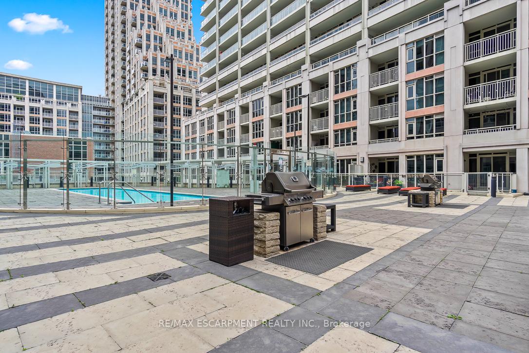 1 Bedroom Condo at 35 Bastion, Toronto For sale