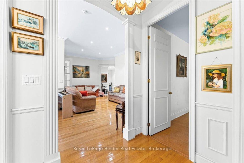 3 Bedrooms Condo at 88 Grandview,  Toronto For sale