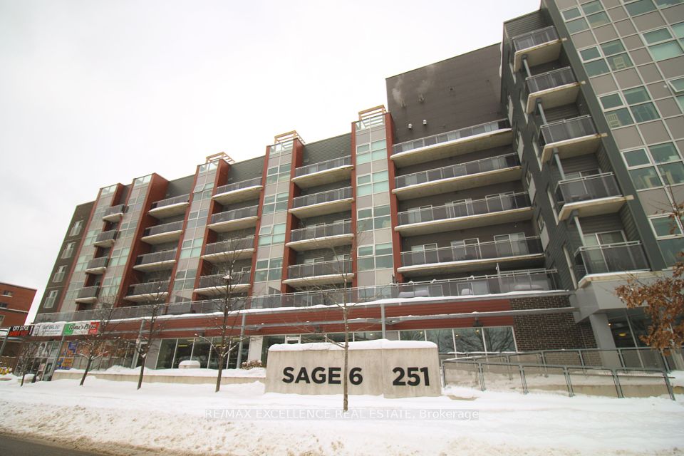 251 Hemlock