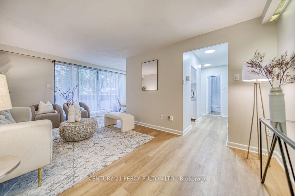 1 Bedroom Condo at 921 Midland, Toronto For sale