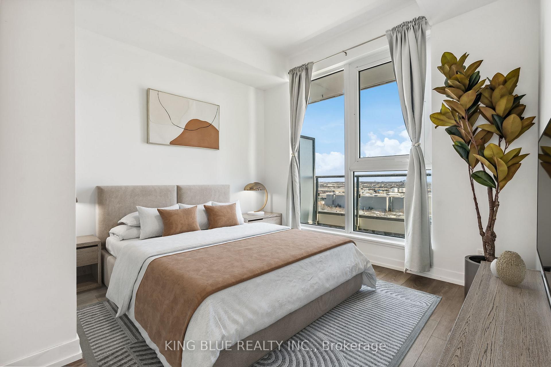 2 Bedrooms Condo at 950 Portage,  Vaughan For sale