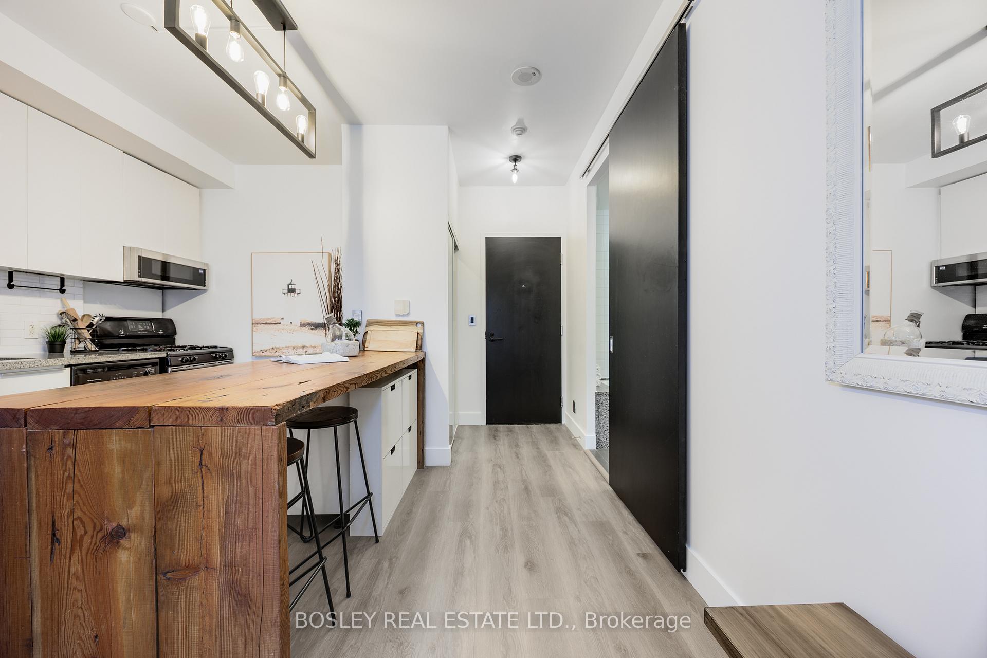 1 Bedroom Condo at 1 Shaw, Toronto For sale