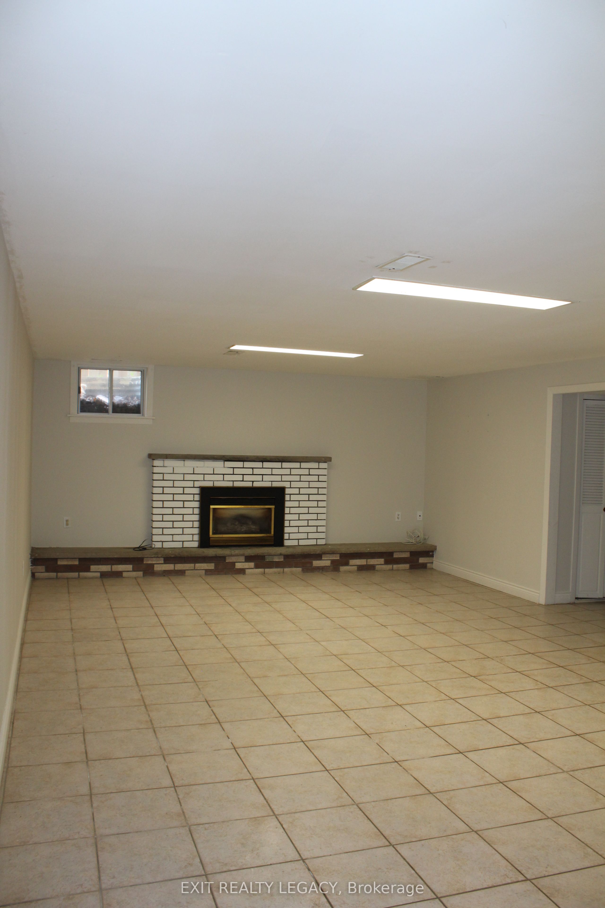 89 Bond Crescent