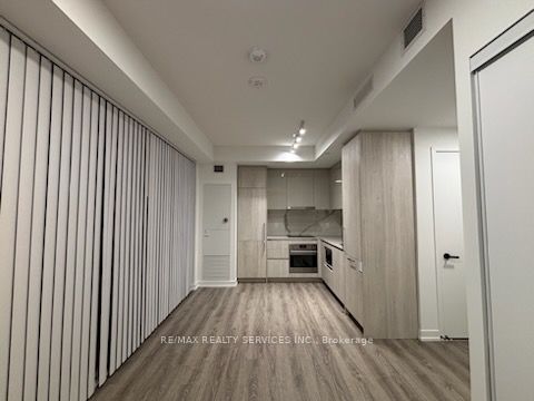 195 Commerce