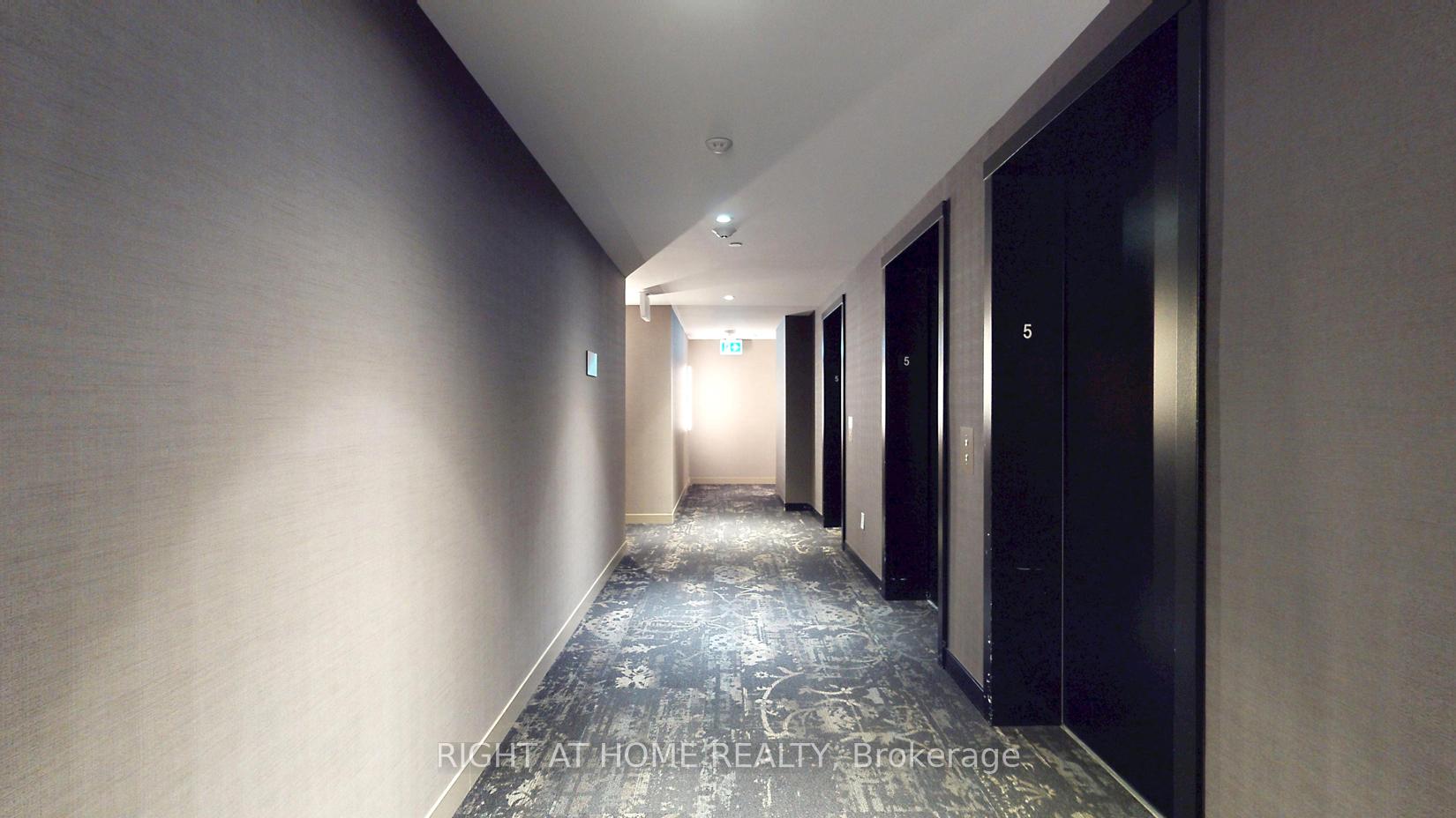 1 Bedroom Condo at 31 Tippet,  Toronto For sale