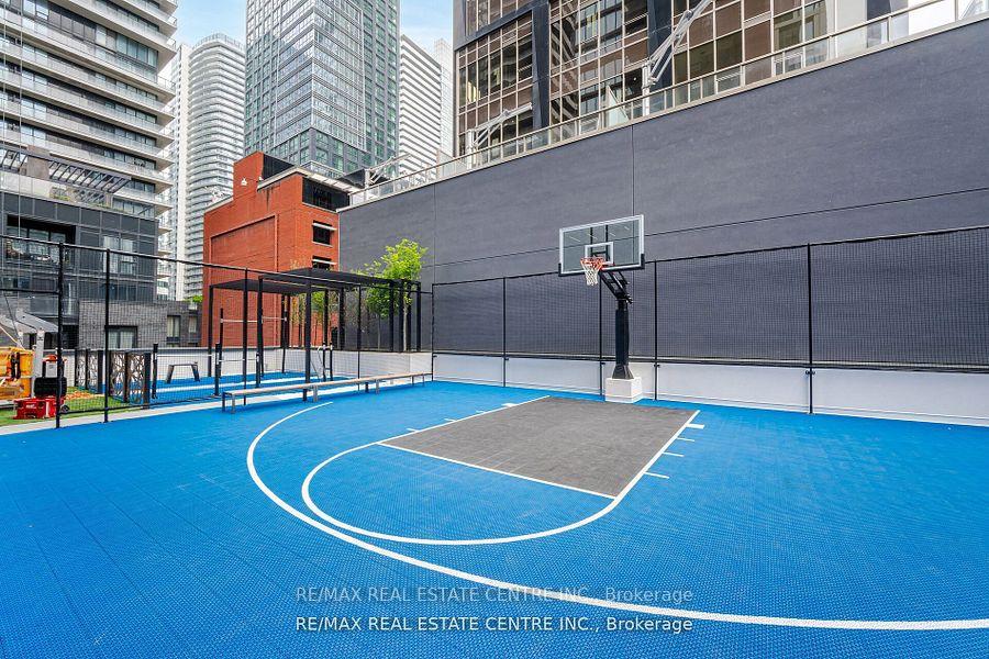 2 Bedrooms Condo at 55 Mercer, Toronto For sale