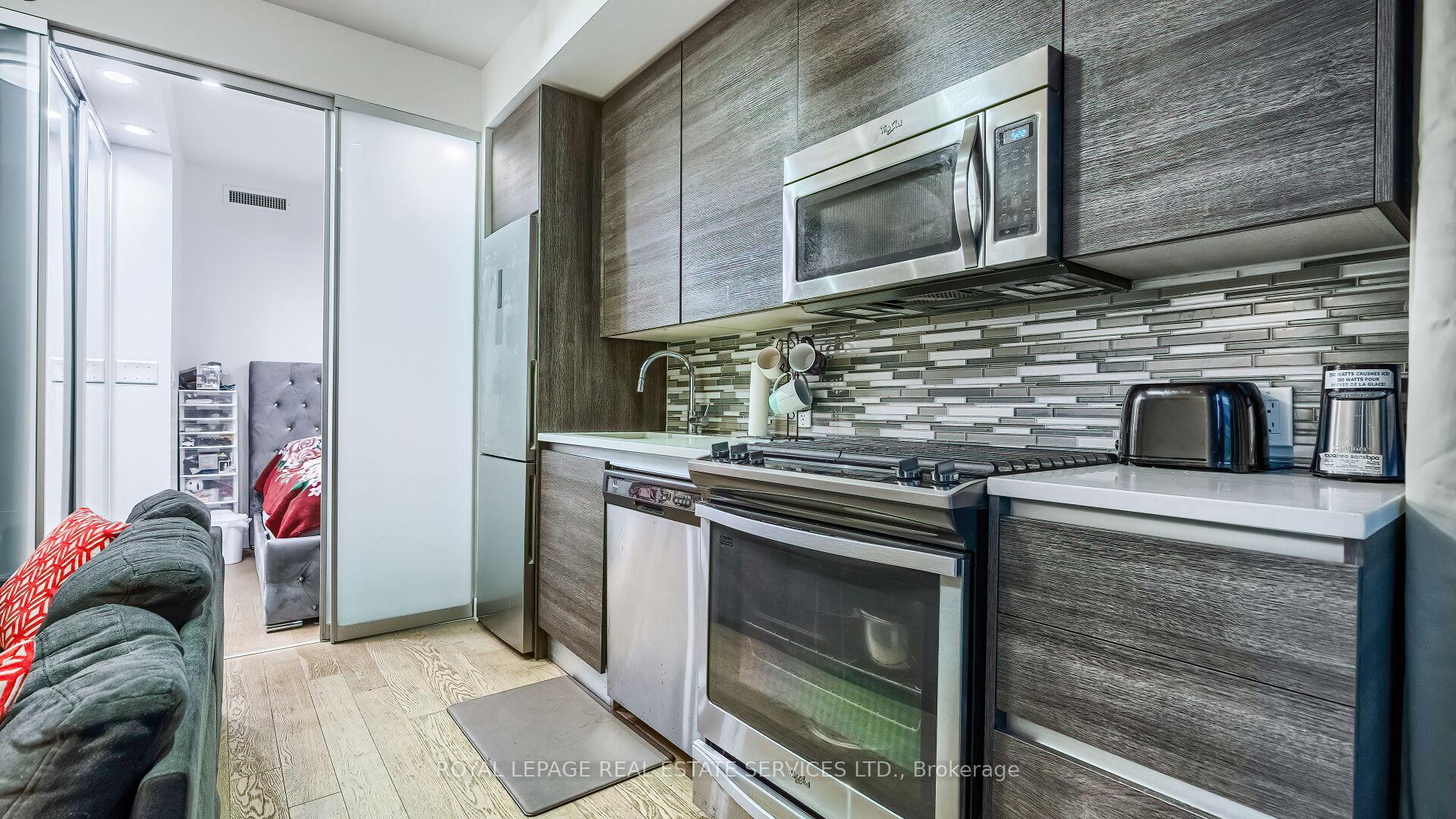 1 Bedroom Condo at 111 Bathurst, Toronto For sale