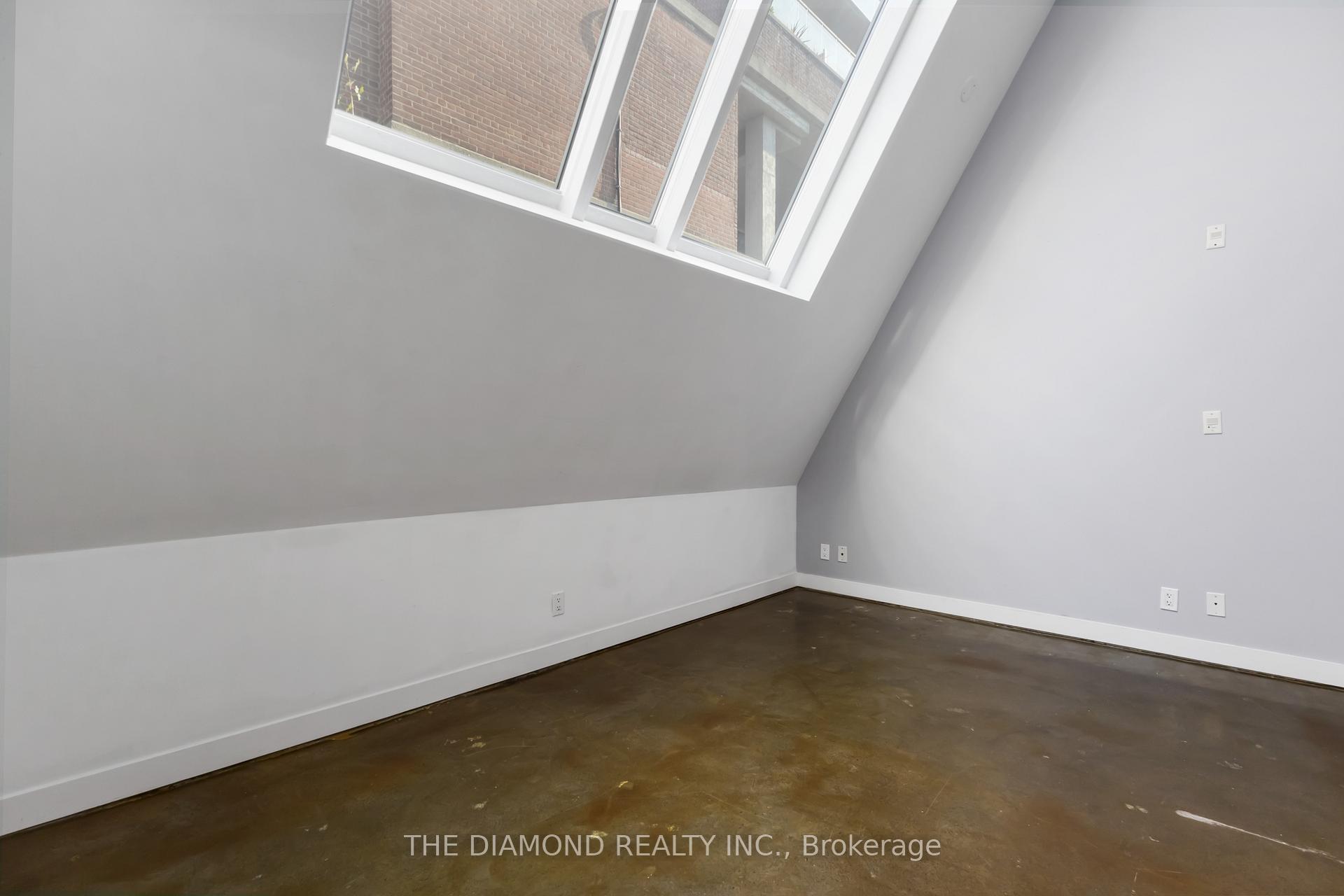 2 Bedrooms Condo at 201 Carlaw, Toronto For sale