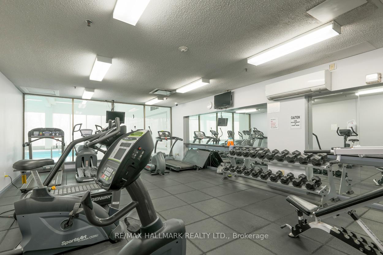 2 Bedrooms Condo at 1 Greystone Walk, Toronto For sale