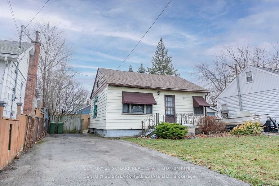 152 Selkirk Avenue, Hamilton, ON L8H 5M2