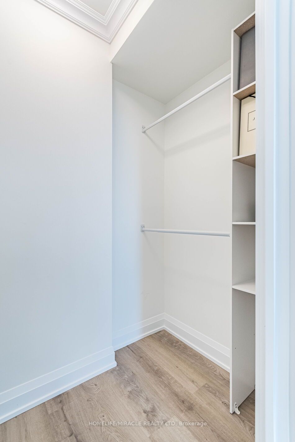 1270 Maple Crossing Boulevard, #604