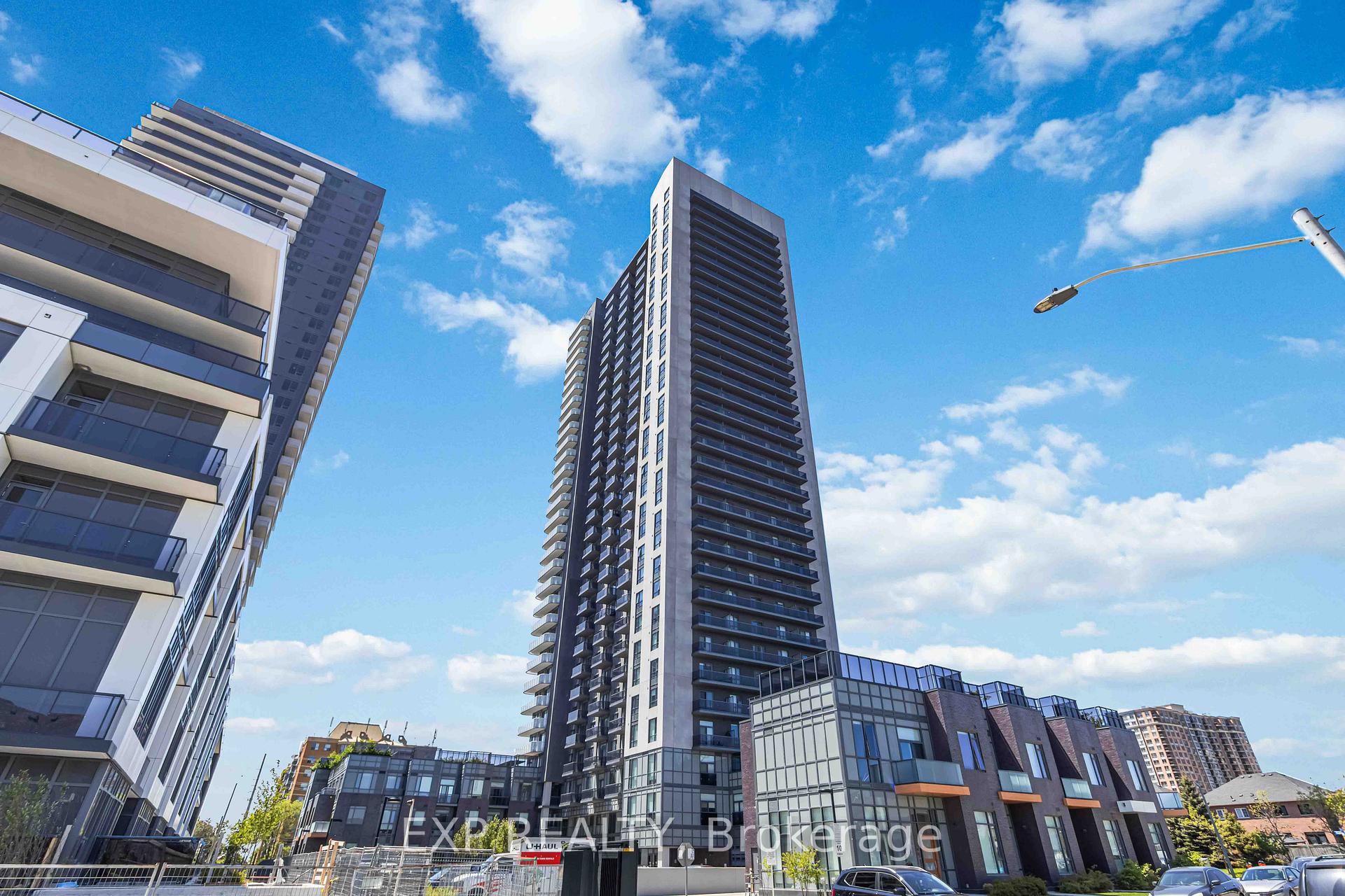 2 Bedrooms Condo at 8 Nahani, Mississauga For sale