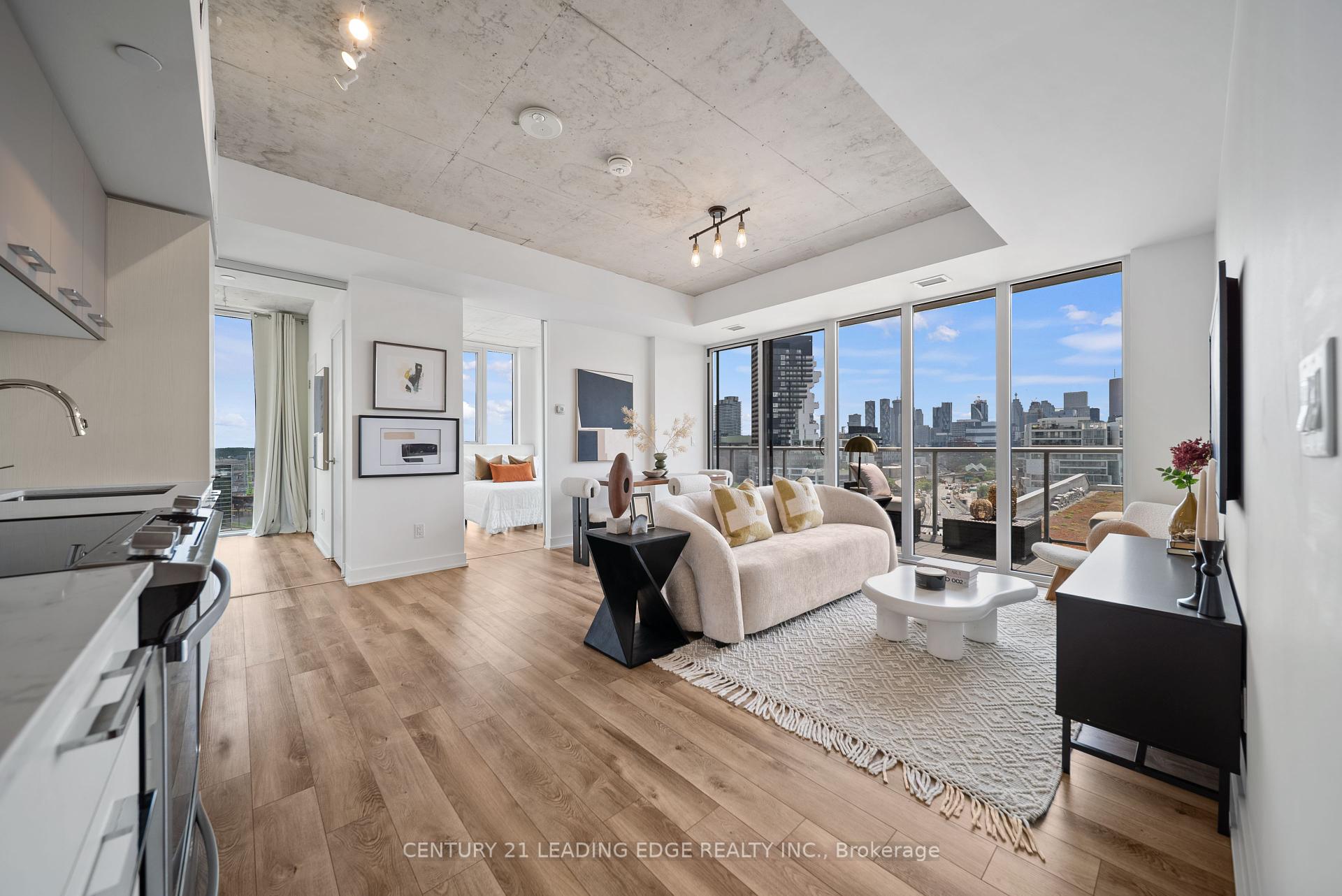 3 Bedrooms Condo at 15 BASEBALL, Toronto For sale