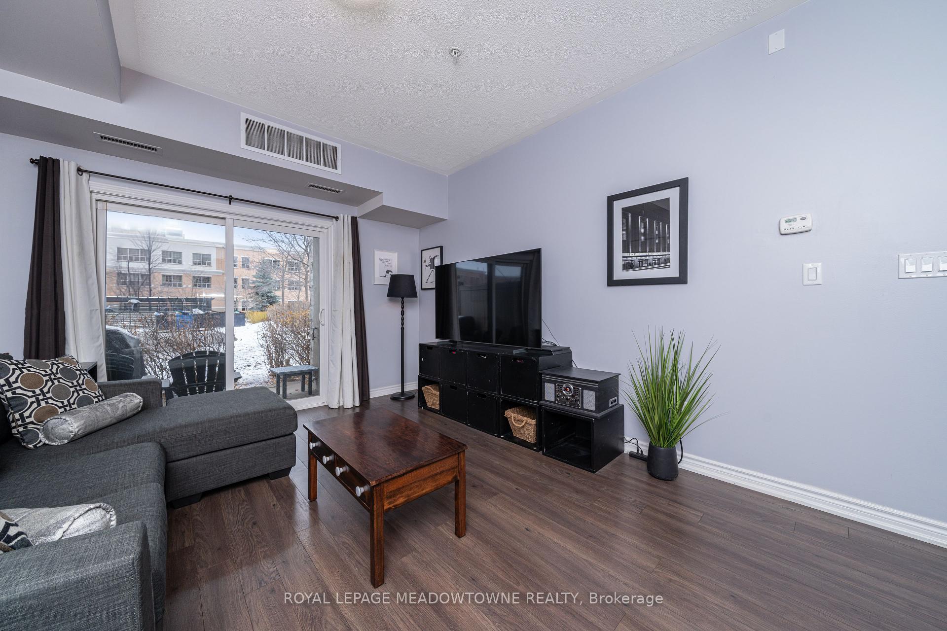 1 Bedroom Condo at 570 Lolita, Mississauga For sale