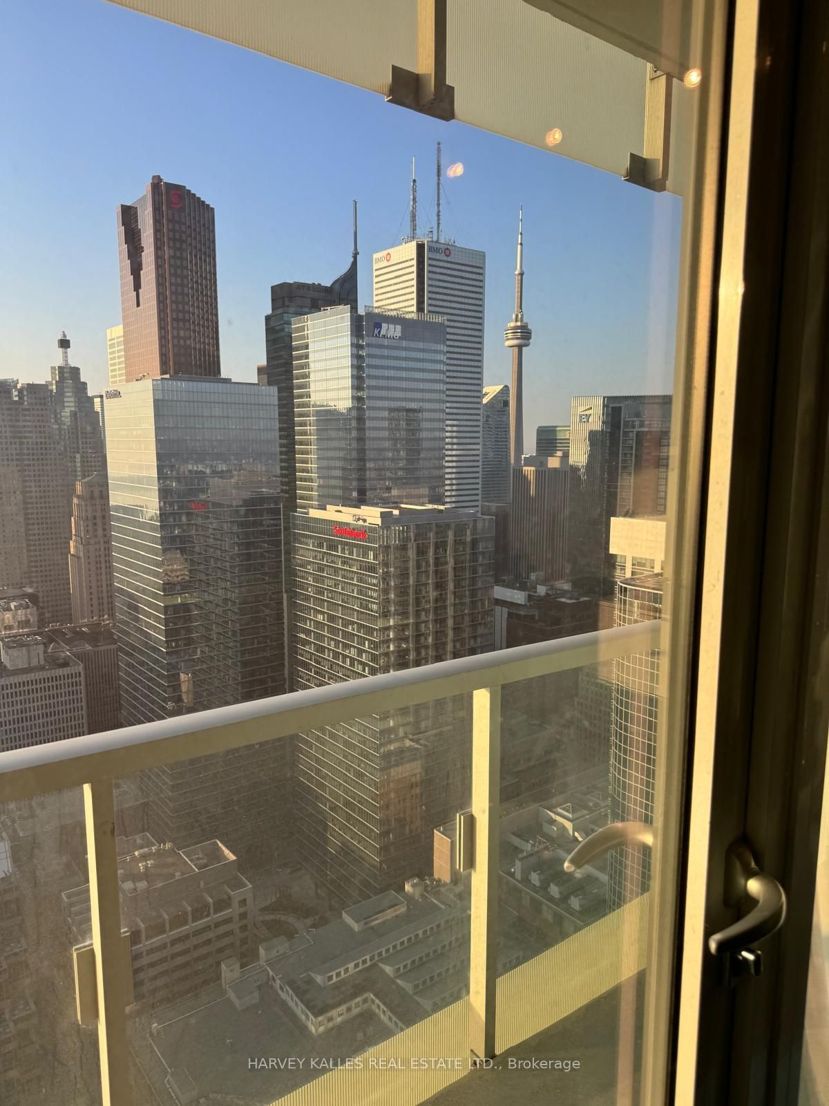 197 Yonge Street 4908