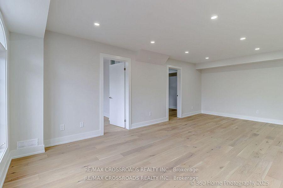 3 Bedrooms Condo at 70 Sidney Belsey, Toronto For sale