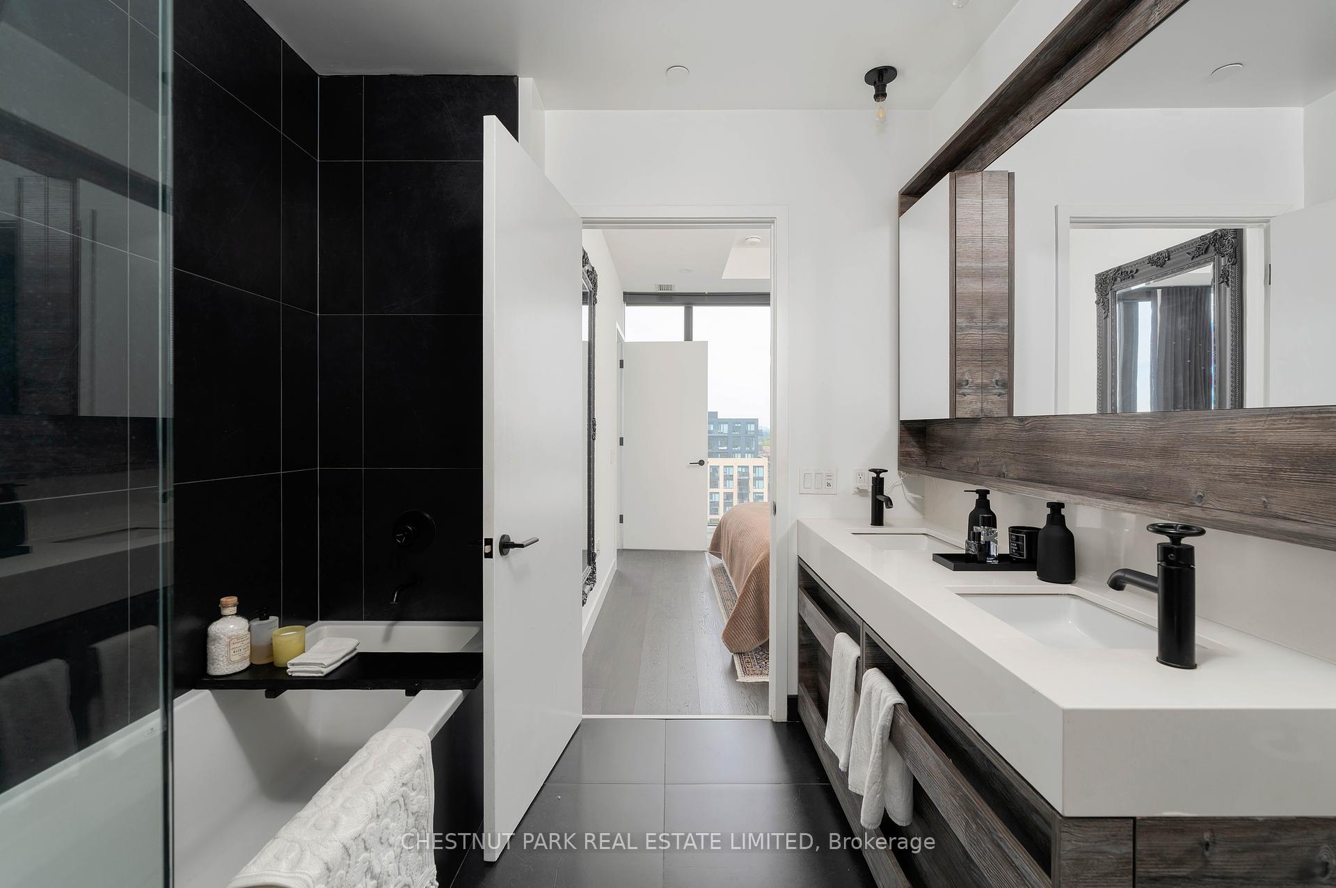 2 Bedrooms Condo at 505 Richmond, Toronto For sale