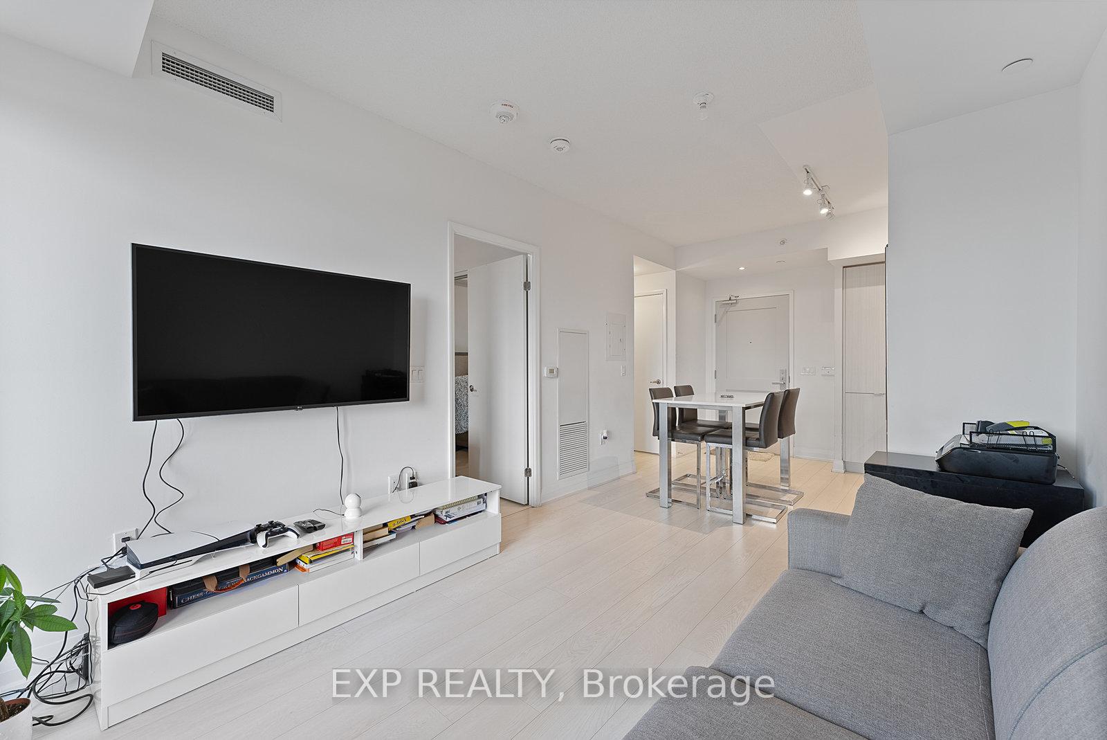 1 Bedroom Condo at 26 Gibbs, Toronto For sale