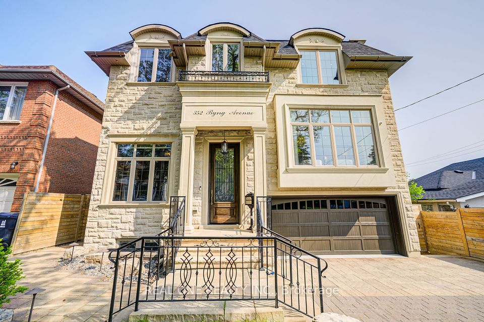 352 Byng