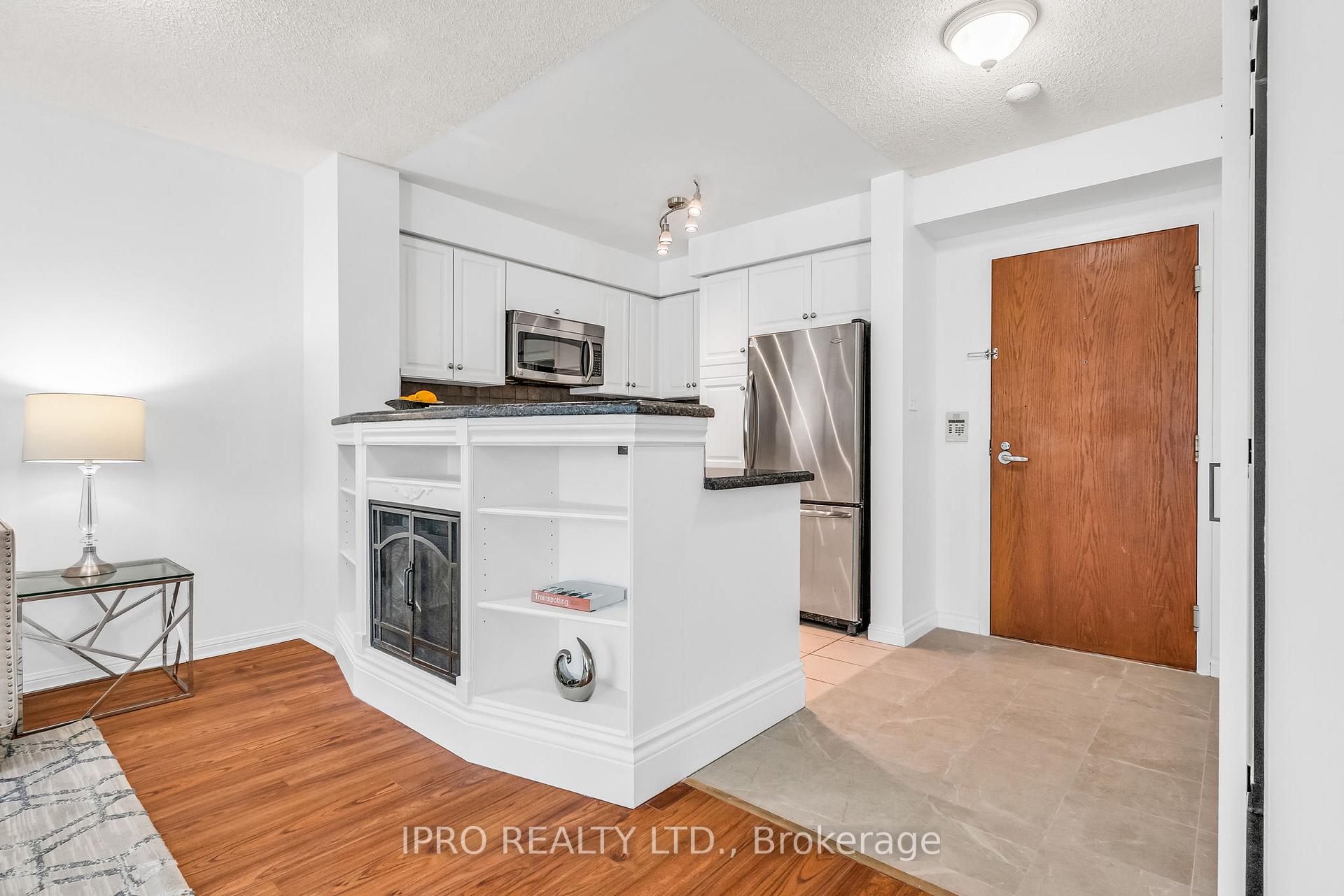 3 Bedrooms Condo at 23 Lorraine, Toronto For sale
