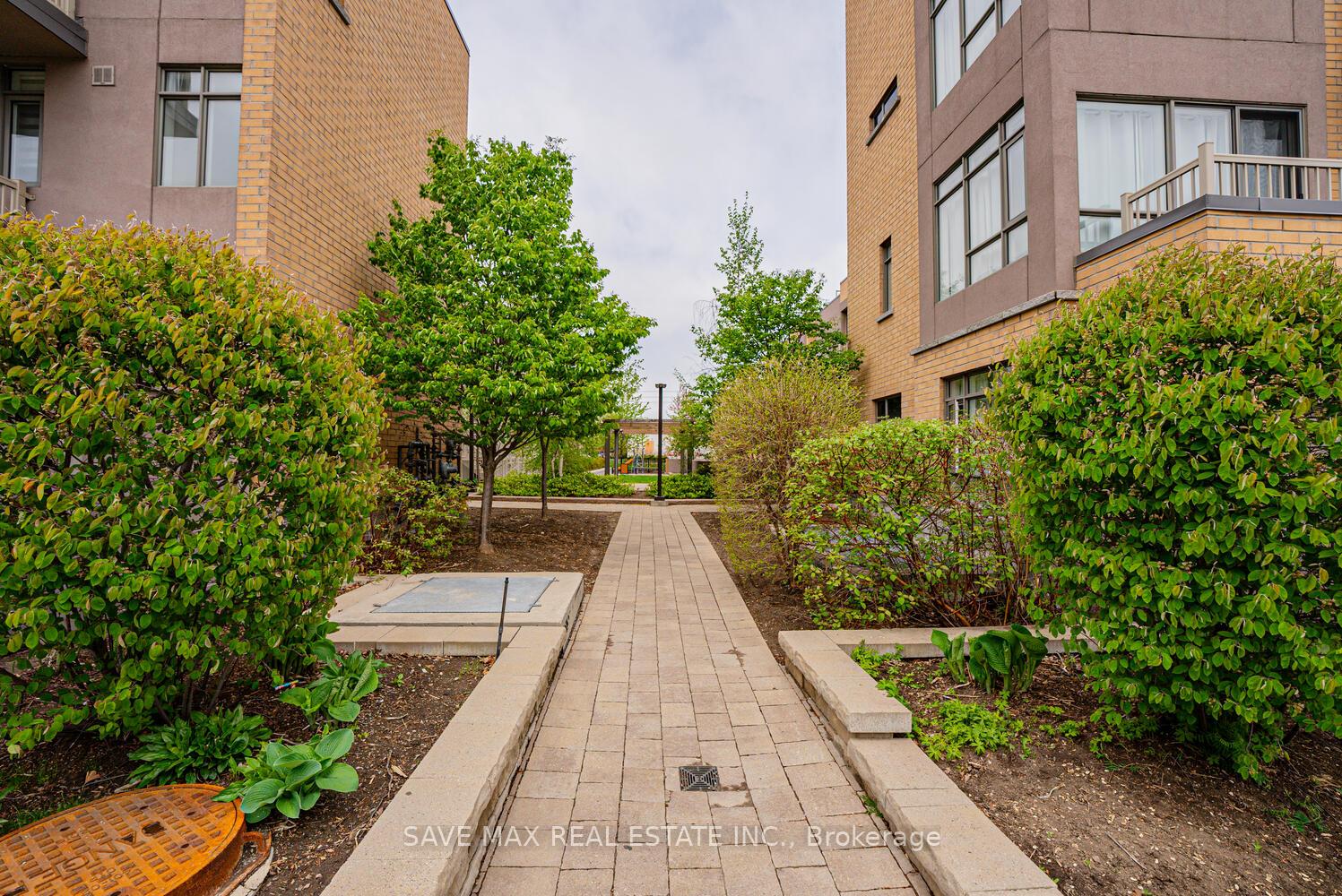2 Bedrooms Condo at 1070 Progress, Toronto For sale