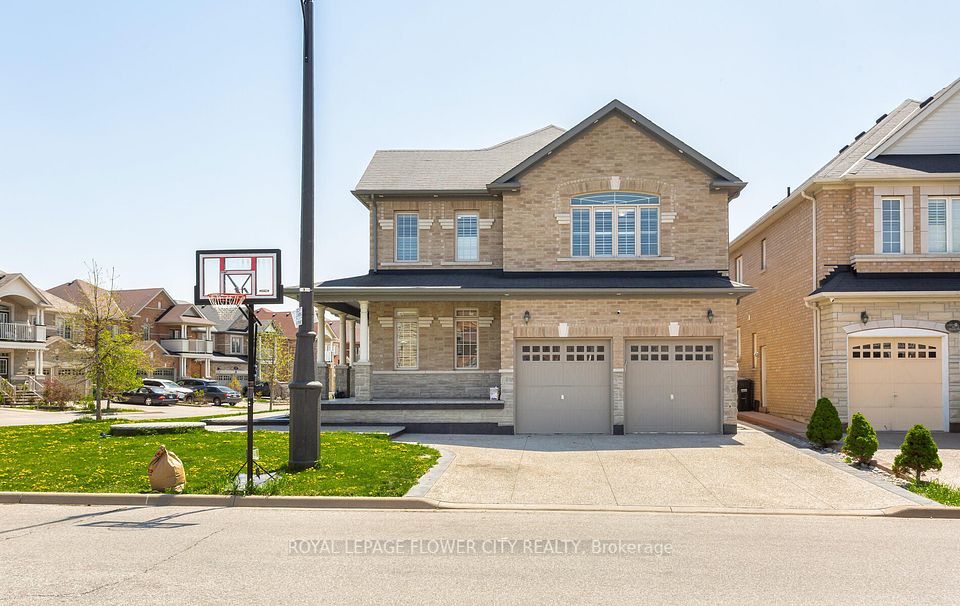 28 DRUMMONDVILLE