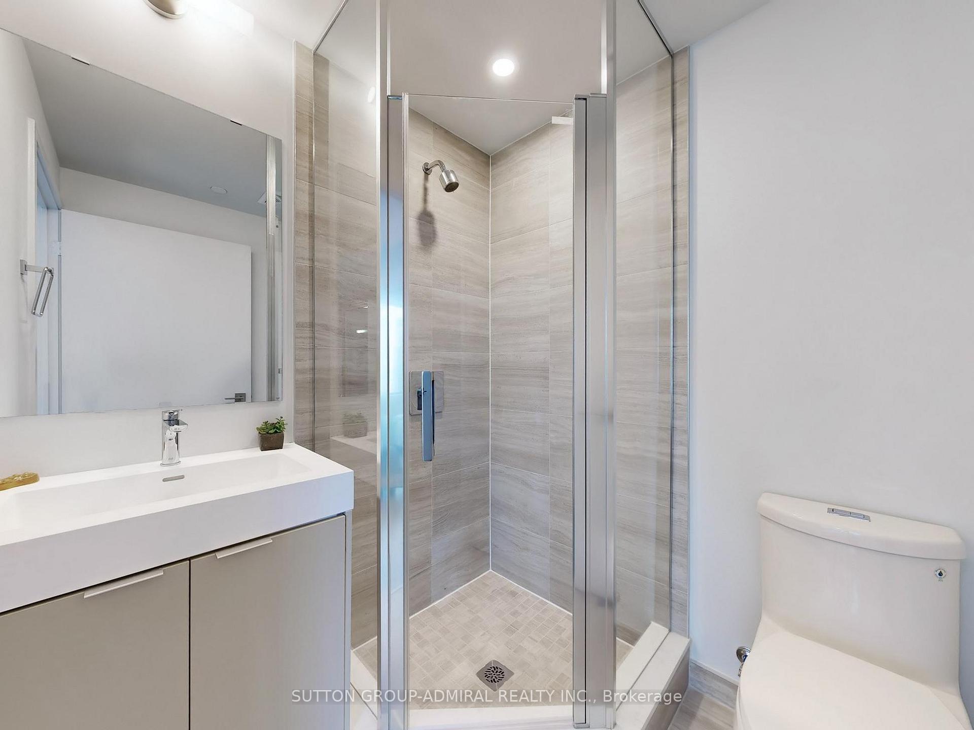 2 Bedrooms Condo at 2920 Hwy 7, Vaughan For sale