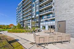63 Arthur Street S 801