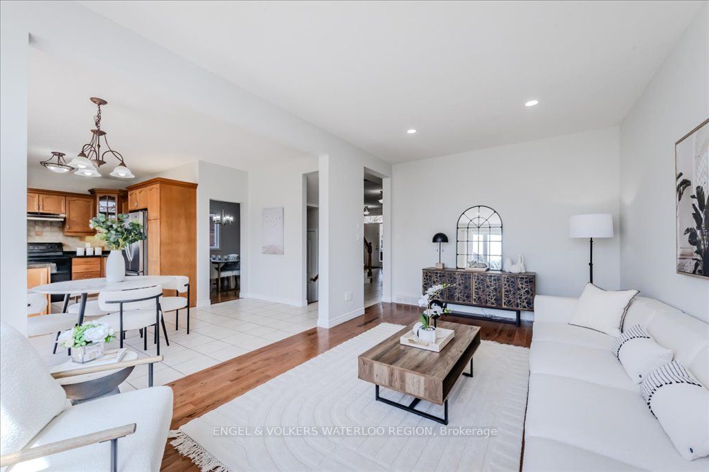 705 Breakwater Crescent