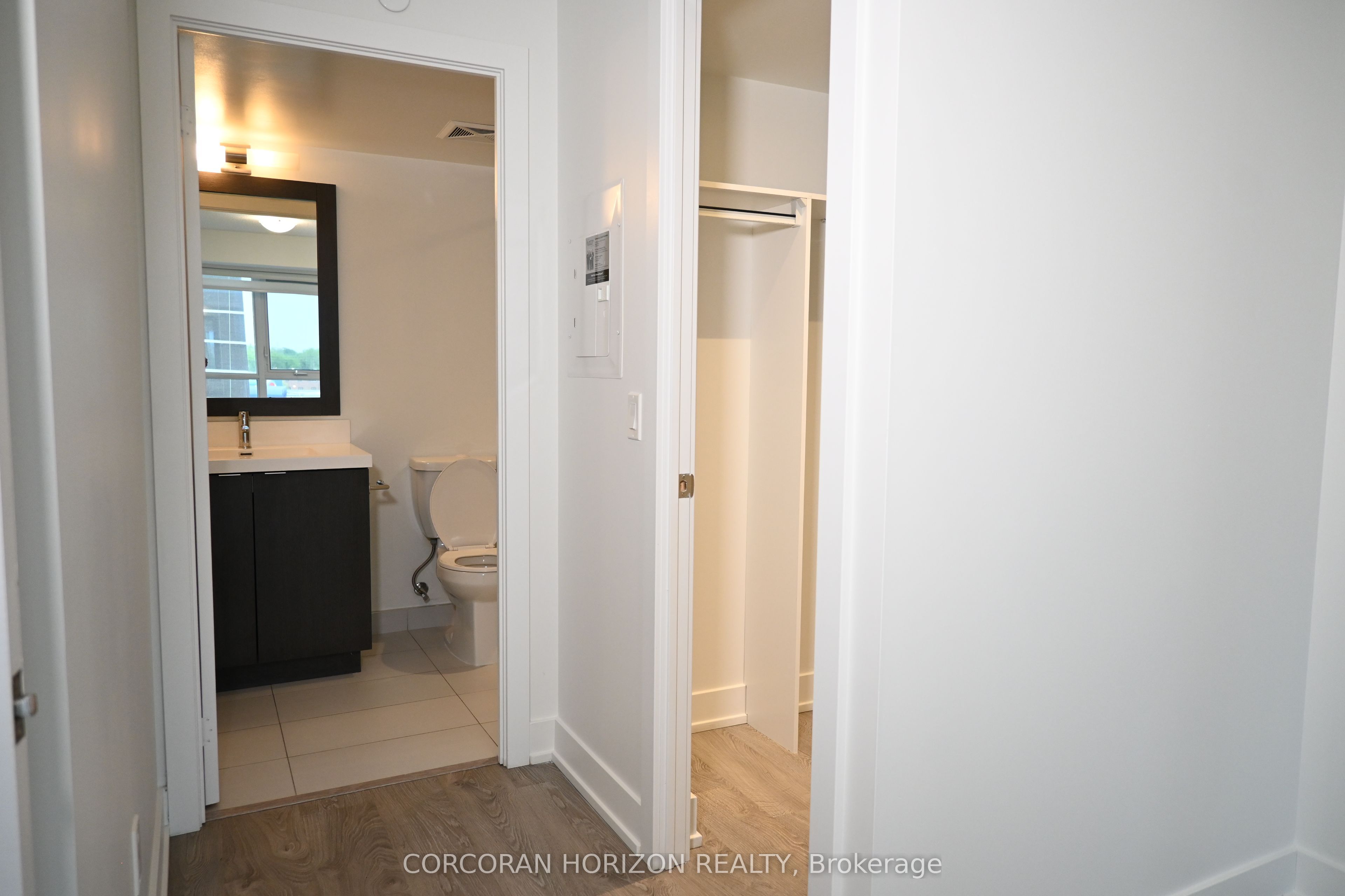 7 Mabelle Avenue, #404