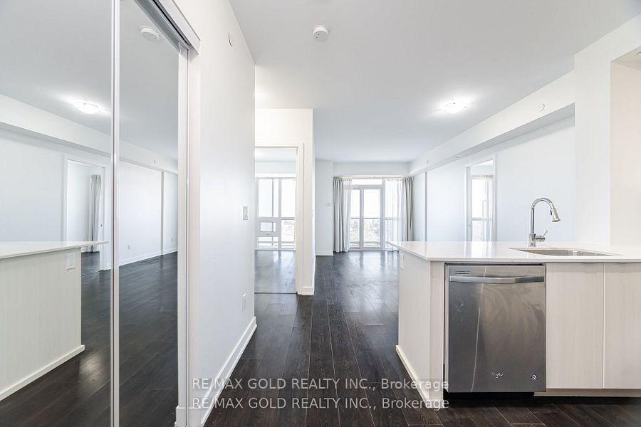 2 Bedrooms Condo at 4633 Glen Erin, Mississauga For sale
