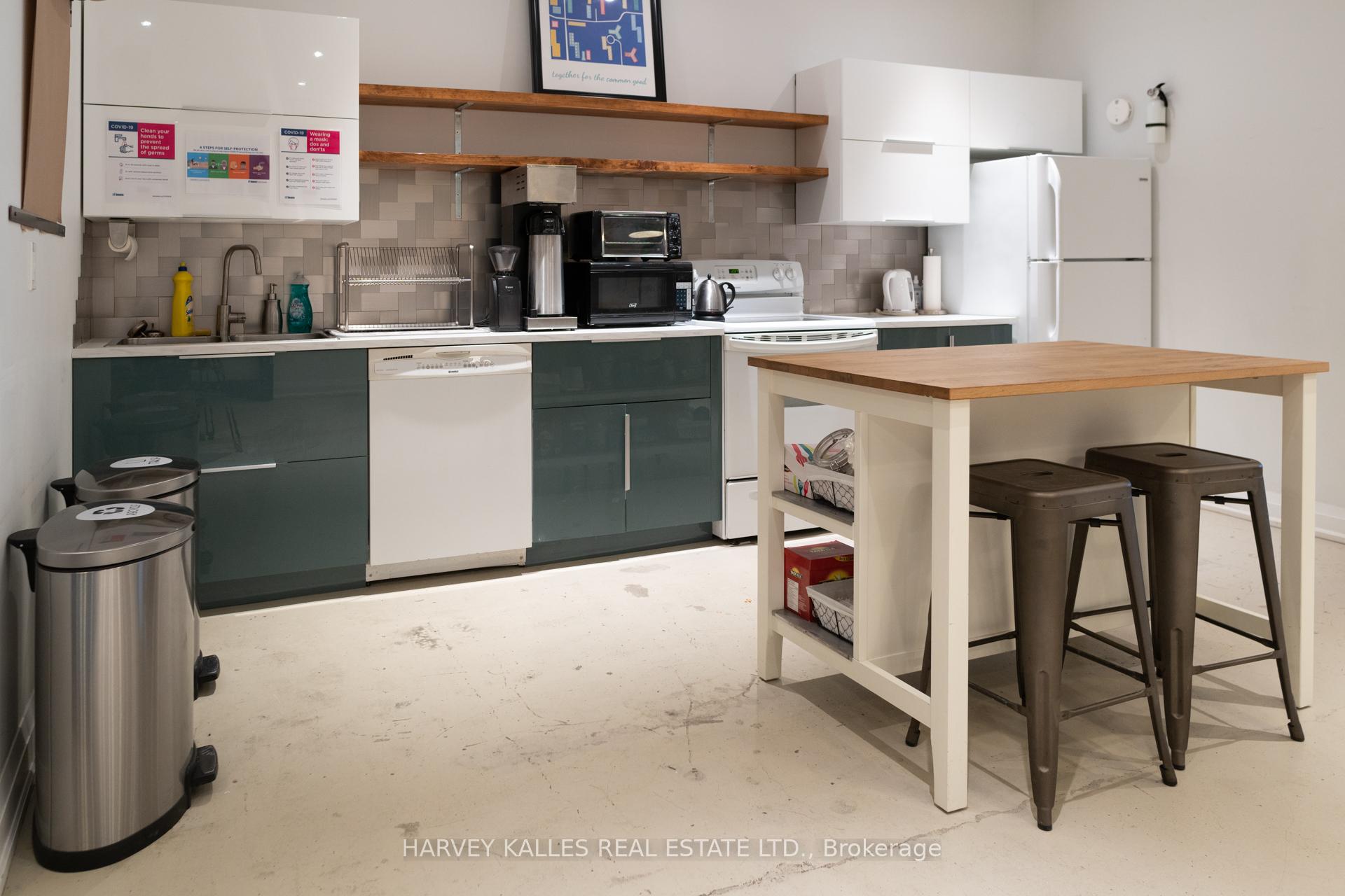 225 Wellesley Street E 11 A
