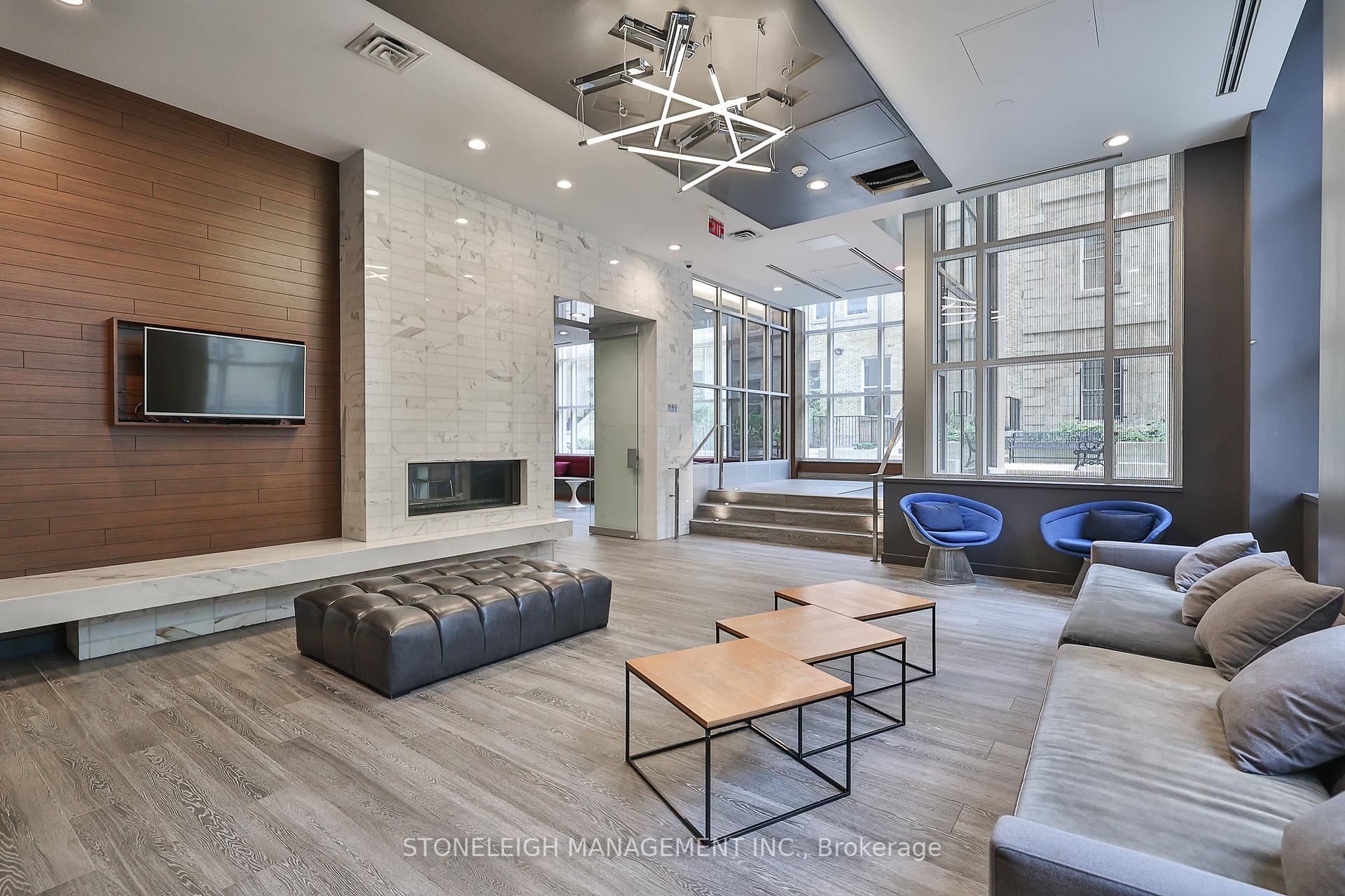 2 Bedrooms Condo at 105 George, Toronto For sale