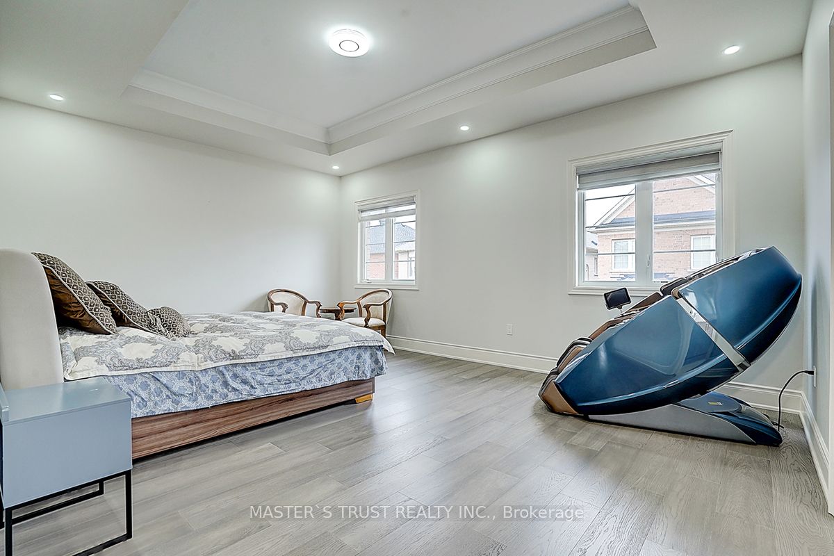 220 Wesmina Avenue, Whitchurch-Stouffville Stouffville