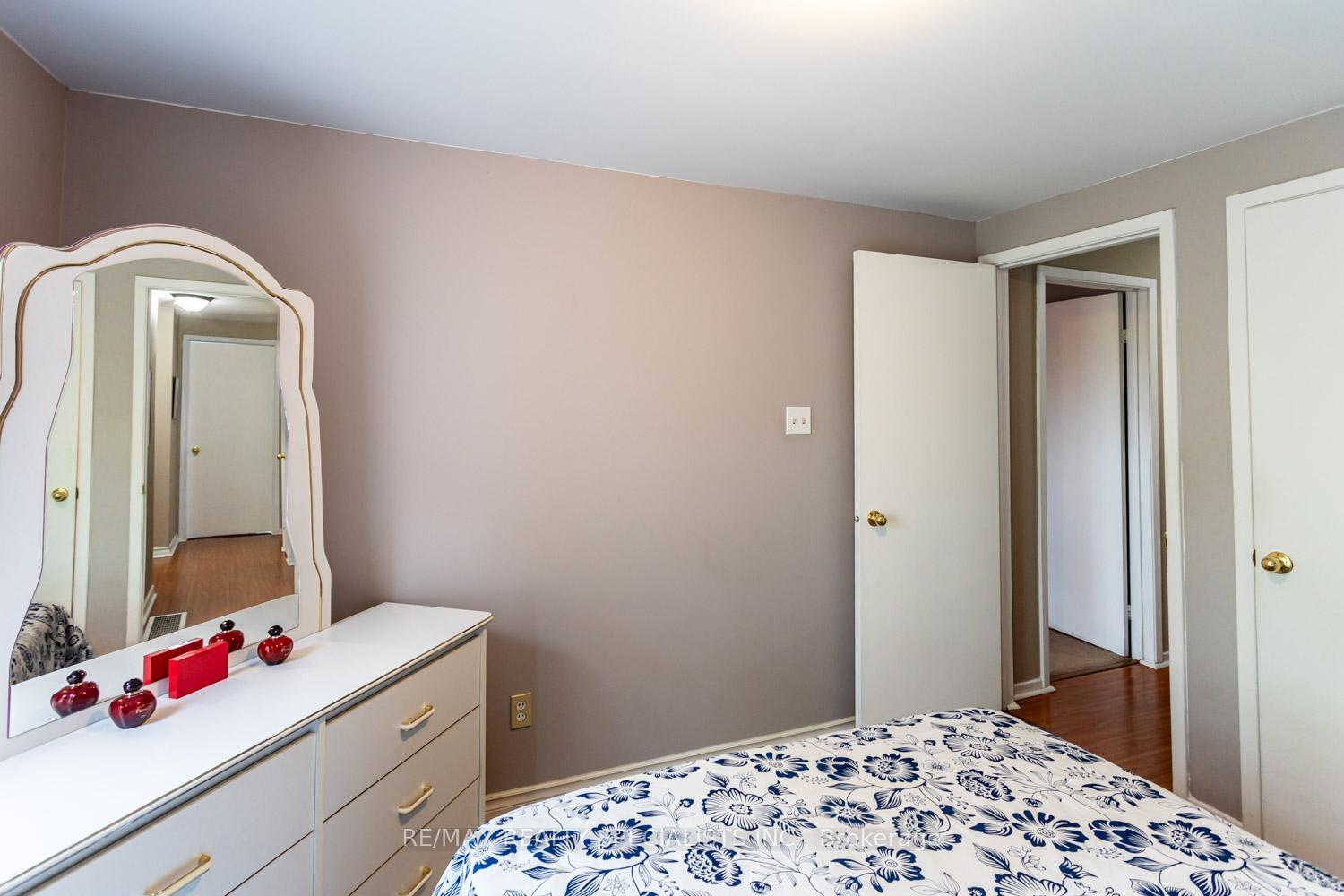 5 Bedrooms Condo at 405 Hyacinthe, Mississauga For sale