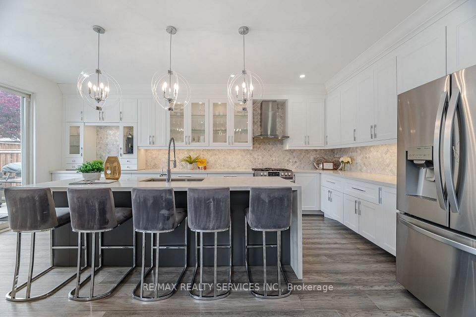 532 Napa Valley Avenue, Vaughan, ON L4L 2A1